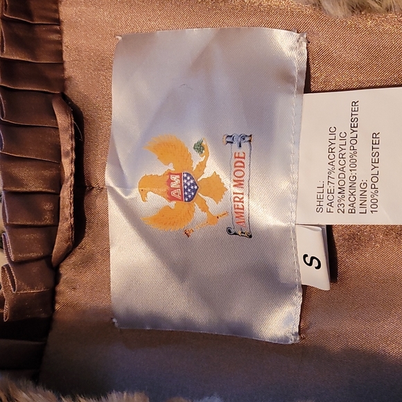 FAUX LEOPARD 🐆 FUR Long Coat. - Picture 6 of 8